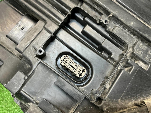 Фара левая Audi Q5 2 80A (2017-2020) LED