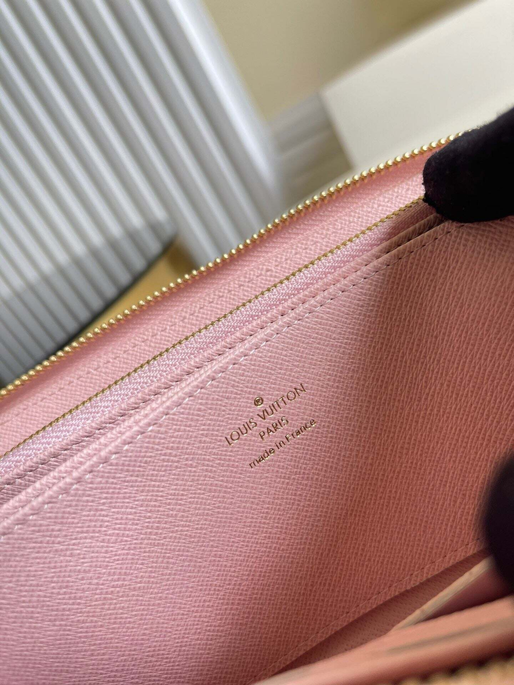 Louis Vuitton Zippy Wallet