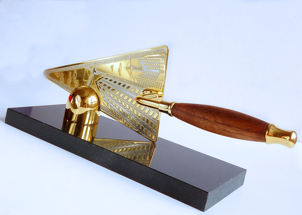 Мастерок сувенирный