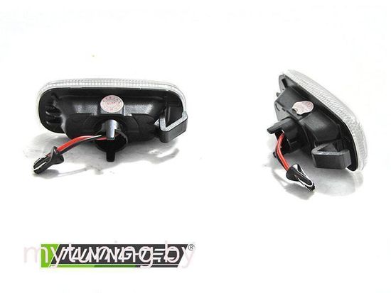 Повторители указателей поворота для Audi A4 B6 / A4 B7 / TT 8J / A3 8P / A6 C5 / A8 D3 LED динамические светлые