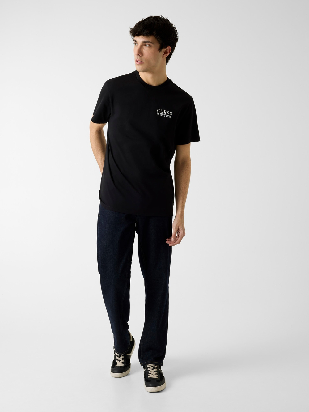 Футболка мужская GUESS