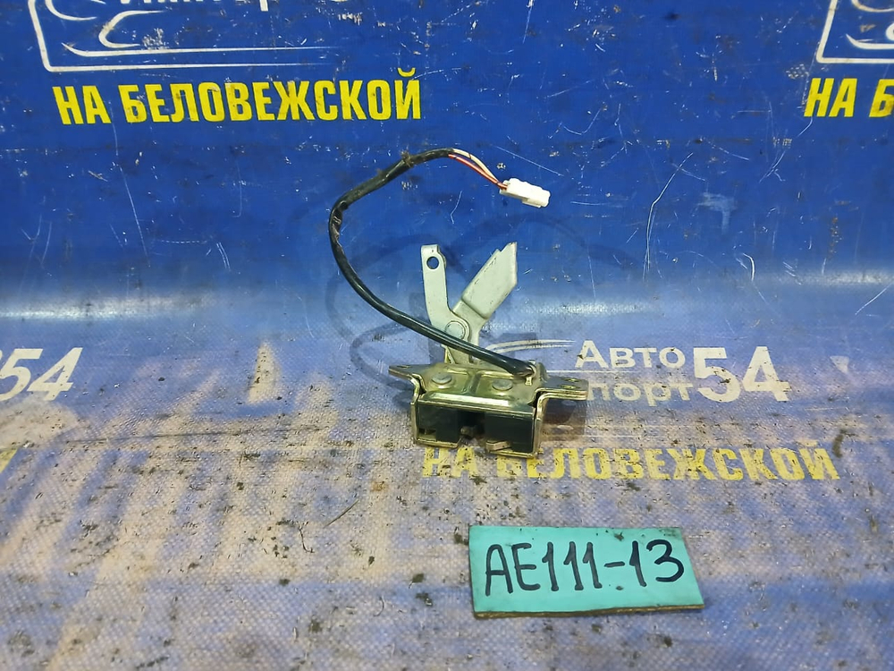 Замок багажника TOYOTA SPACIO 1998