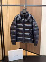 Пуховик Moncler