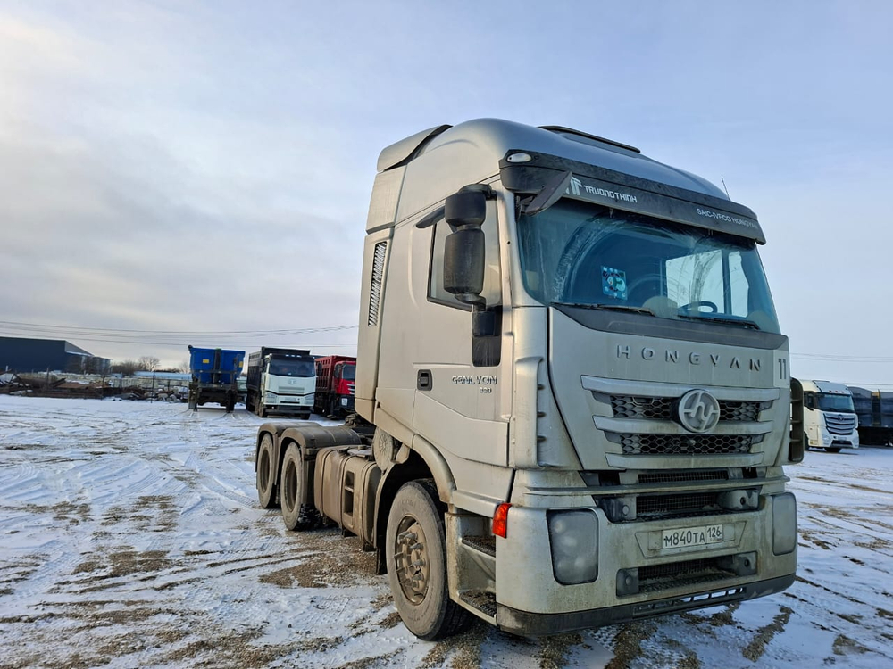 HONGYAN CQ* 6x4 Седельный тягач CQ4256HTVG334 (Дизельный, 8,7 л, 388 л.с., МТ)