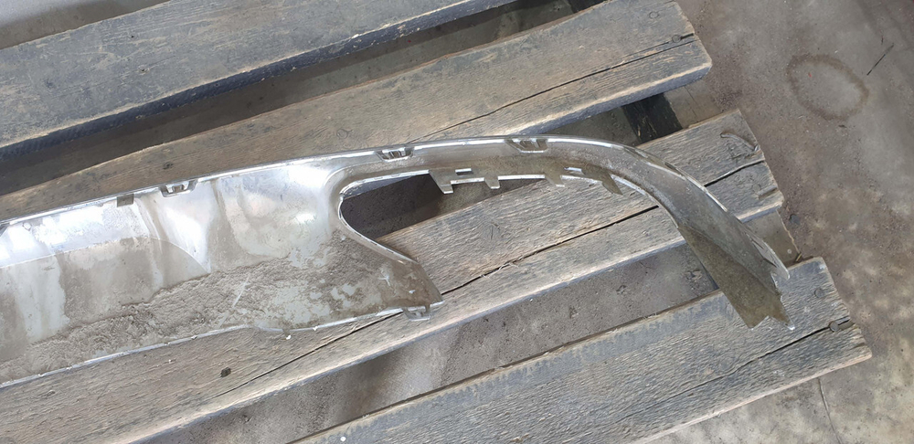 Накладка юбки заднего бампера Mercedes GLE (C292) 15-19 Б/У Оригинал A2928840200