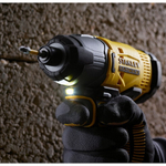 Шуруповерт ударный Stanley Fatmax SFMCF800C2K-QW