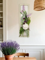 Искусственные цветы для декора стен