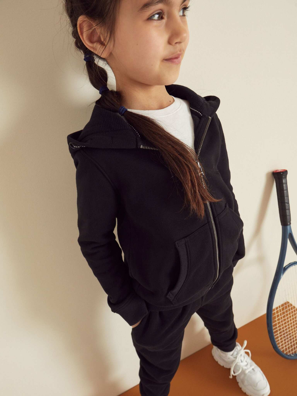 Толстовка с капюшоном на молнии и джоггеры для девочки Next D58-922, Черный