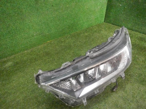 Битая Фара левая Toyota RAV4 5 XA50 (2018-н.в,) LED