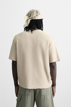 ZARA ТРИКОТАЖНАЯ ФУТБОЛКА С ПРИНТОМ, ЭКРЮ