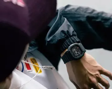 Наручные часы Casio G-Shock DW-H5600-1ER