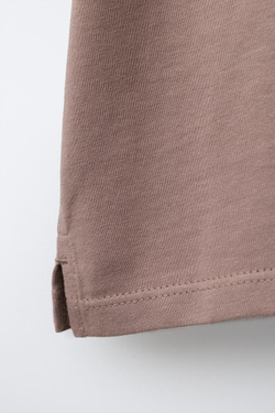 ZARA БАЗОВАЯ ФУТБОЛКА, КОРИЧНЕВЫЙ