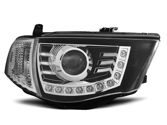Передние фары Mitsubishi L200 daylight black