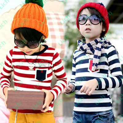 Лонгслив в широкую полоску с накладным карманом и вышитой кошкой