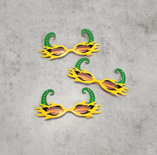 Очки Черт жёлтые с зелёным