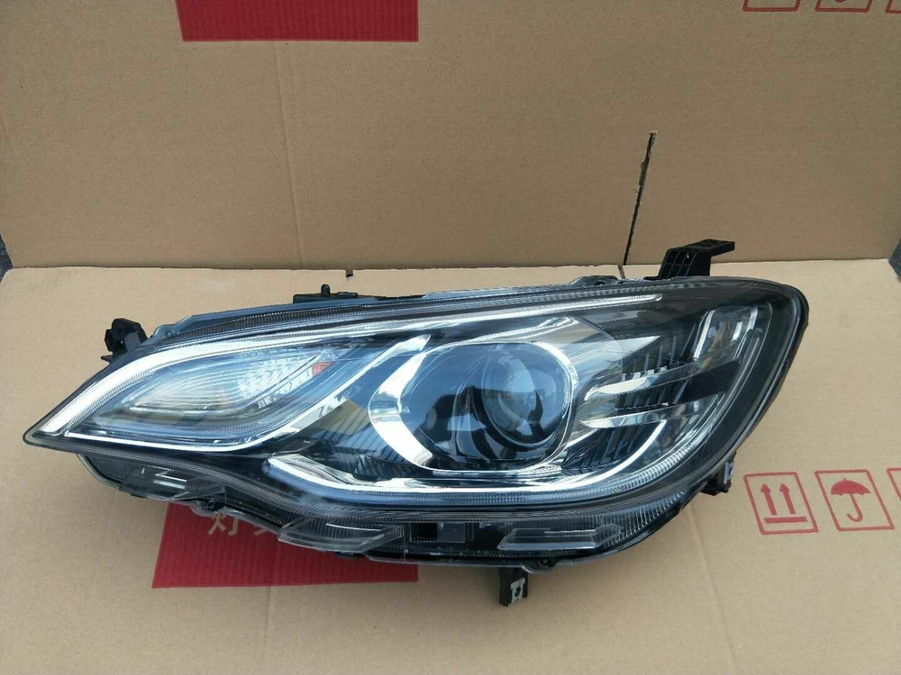 Оригинальная фара с LED ДХО для Chevrolet Cobalt 2016-2018, высокий уровень комплектации