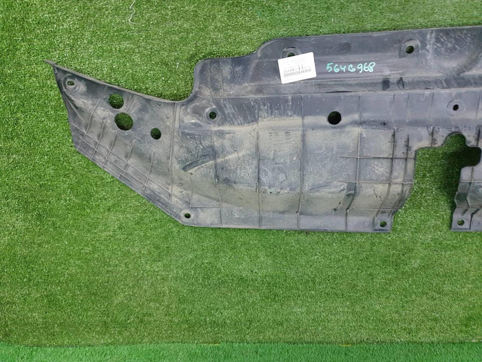 Кожух замка капота Toyota Land Cruiser Prado 150 (2017-н.в.)