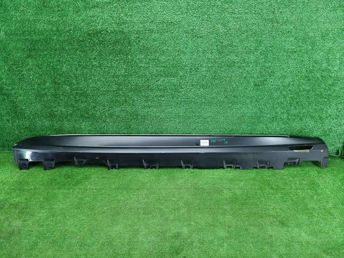 Накладка порога правая BMW X7 G07 (2019-н.в.)