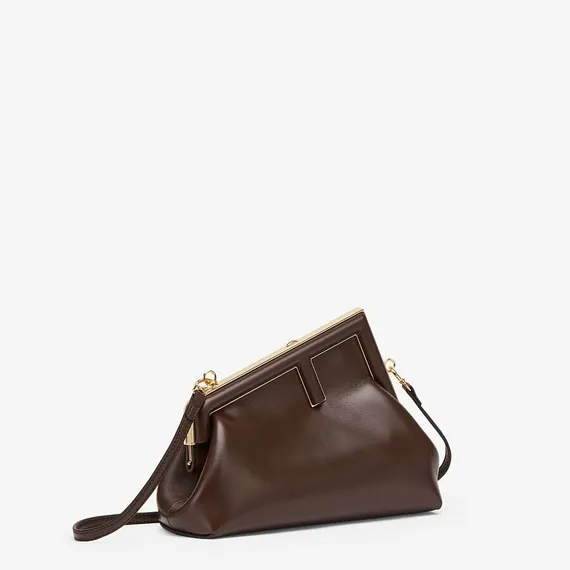 Сумка Fendi Fendi First маленькая темно-коричневый