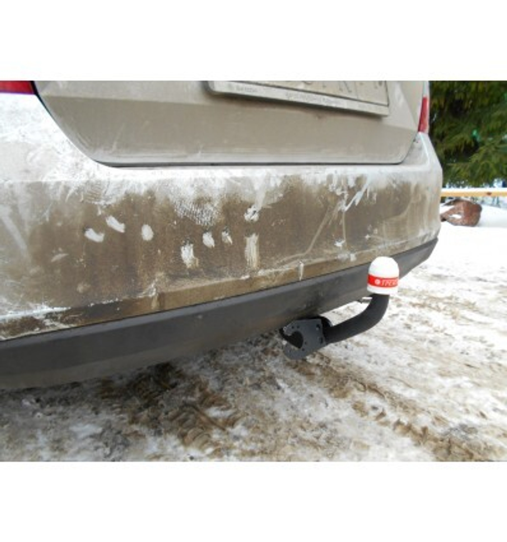 Фаркоп Трейлер 9740 на Skoda Rapid (а/м с 2014г.в.5dr.) лифтбек 2012г.-(паспорт и сертификат в комплекте)(без электрики)