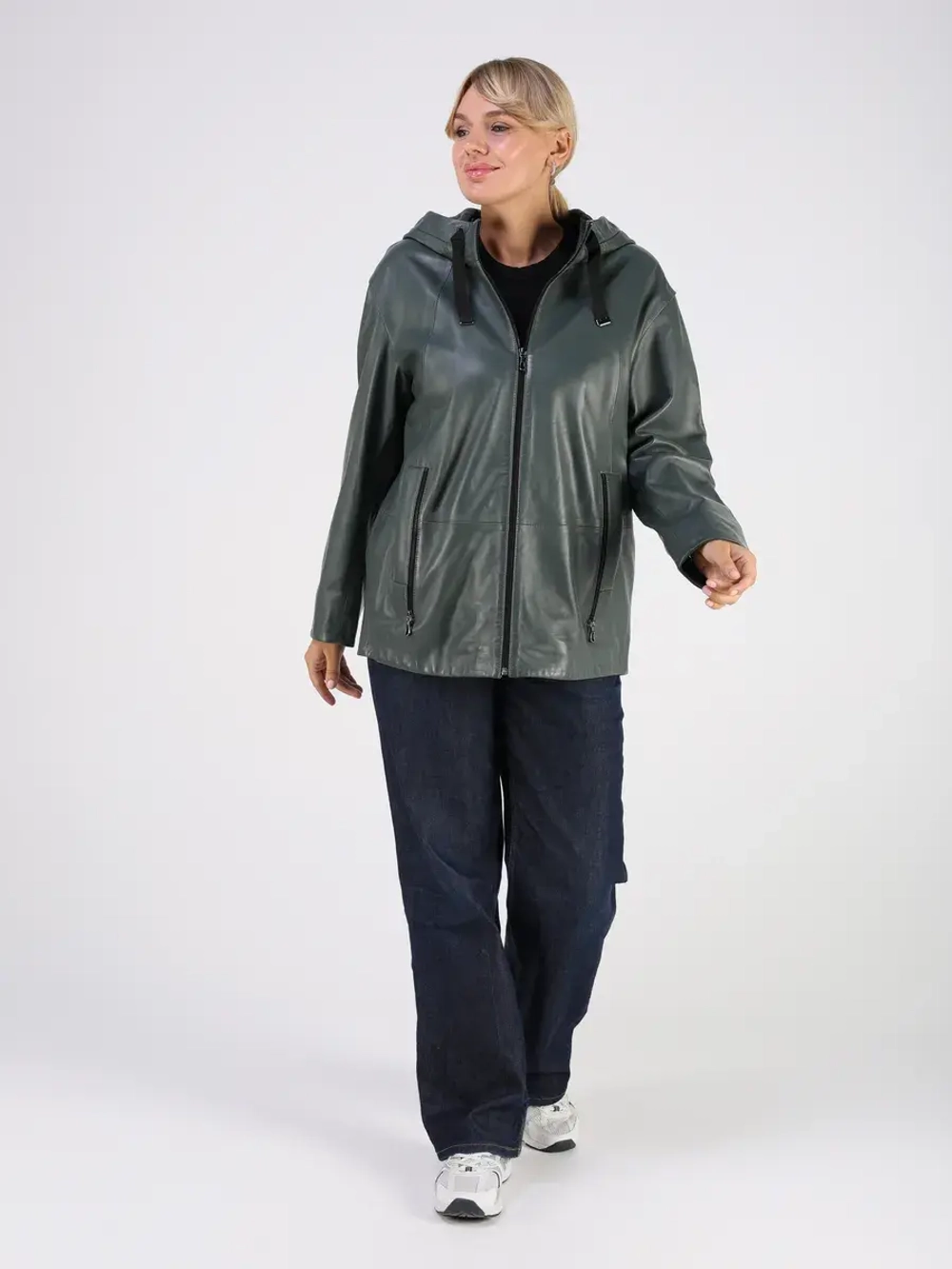 Кожаная куртка демисезонная с капюшоном