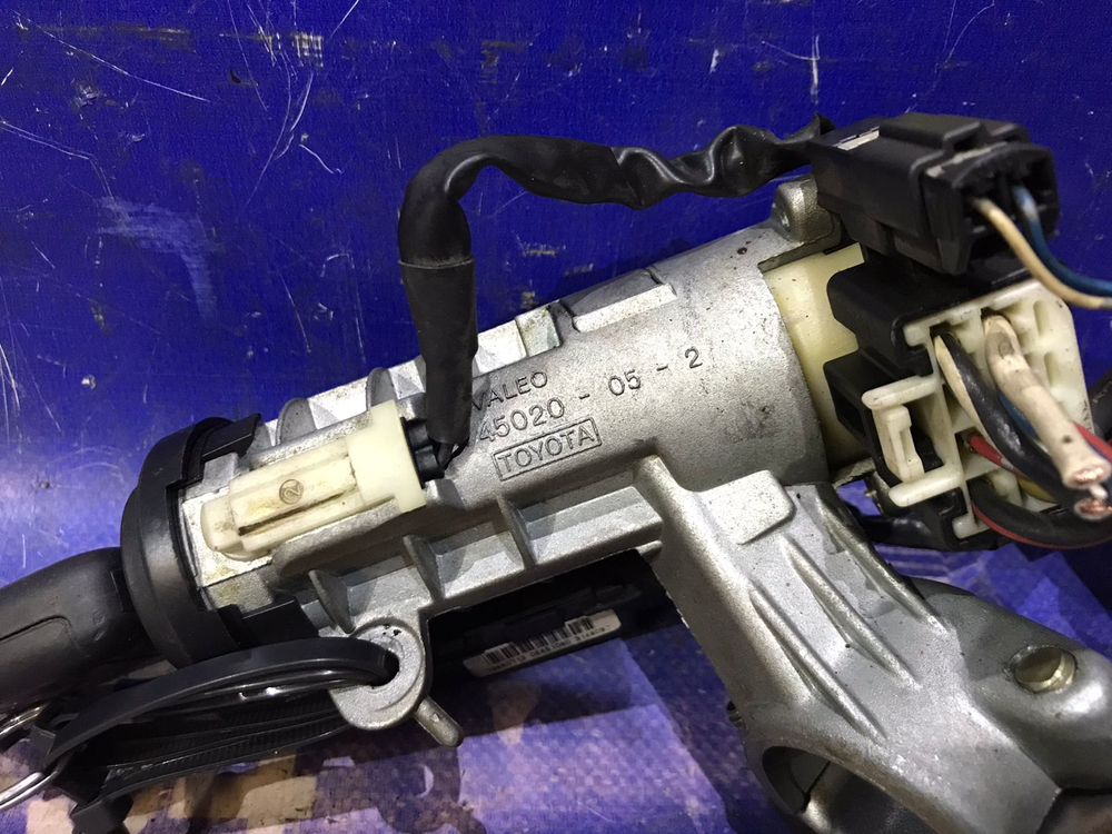 Замок зажигания TOYOTA COROLLA 1999