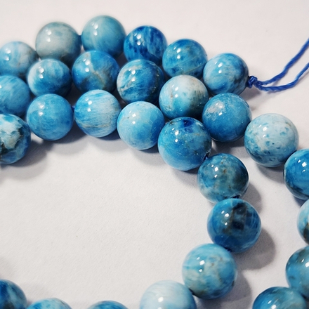 Апатит природный, шар, размер 7.9 - 8.2 мм, штучно