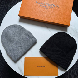 Шапка Louis Vuitton