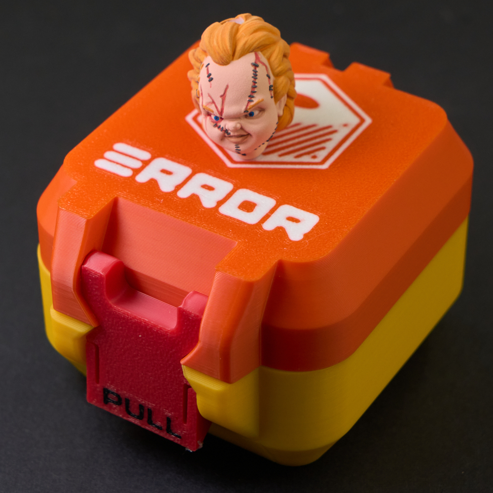 Бусина Error Чаки