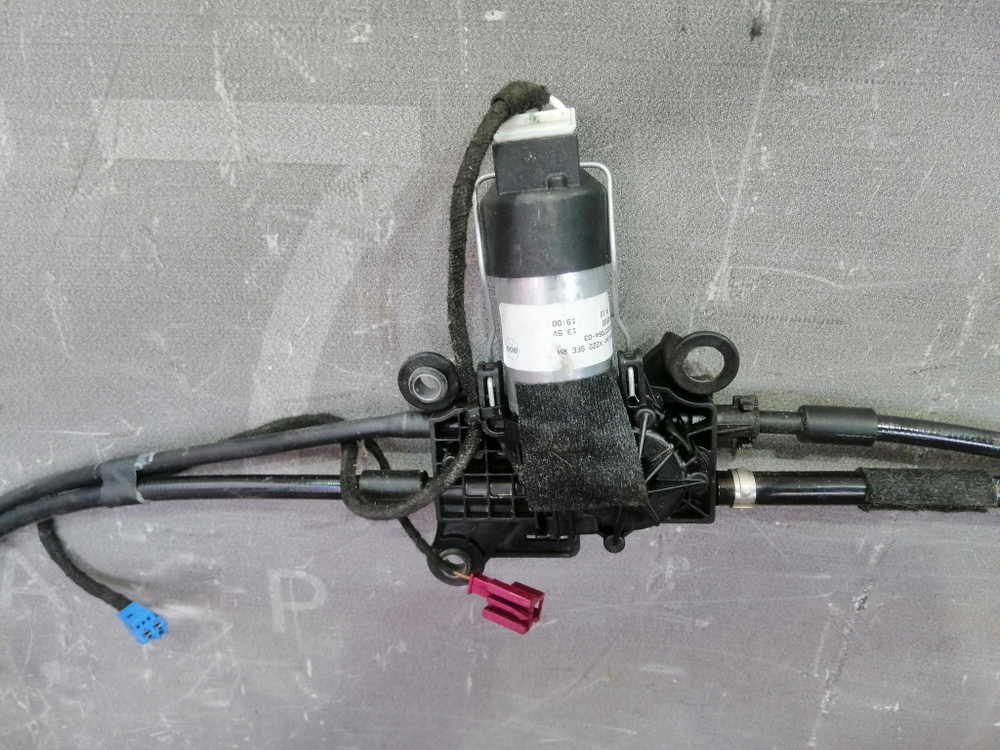 Шторка двери задняя правая Mercedes S-Class (W222)  Б/У Оригинал 86520H0500