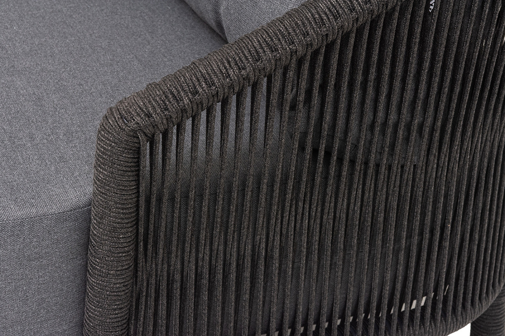 "Верона" кресло плетеное из роупа, каркас алюминий темно-серый (RAL7024) муар, роуп темно-серый круглый, ткань темно-серая 027