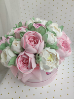 Коробка «Пионы» 20 см