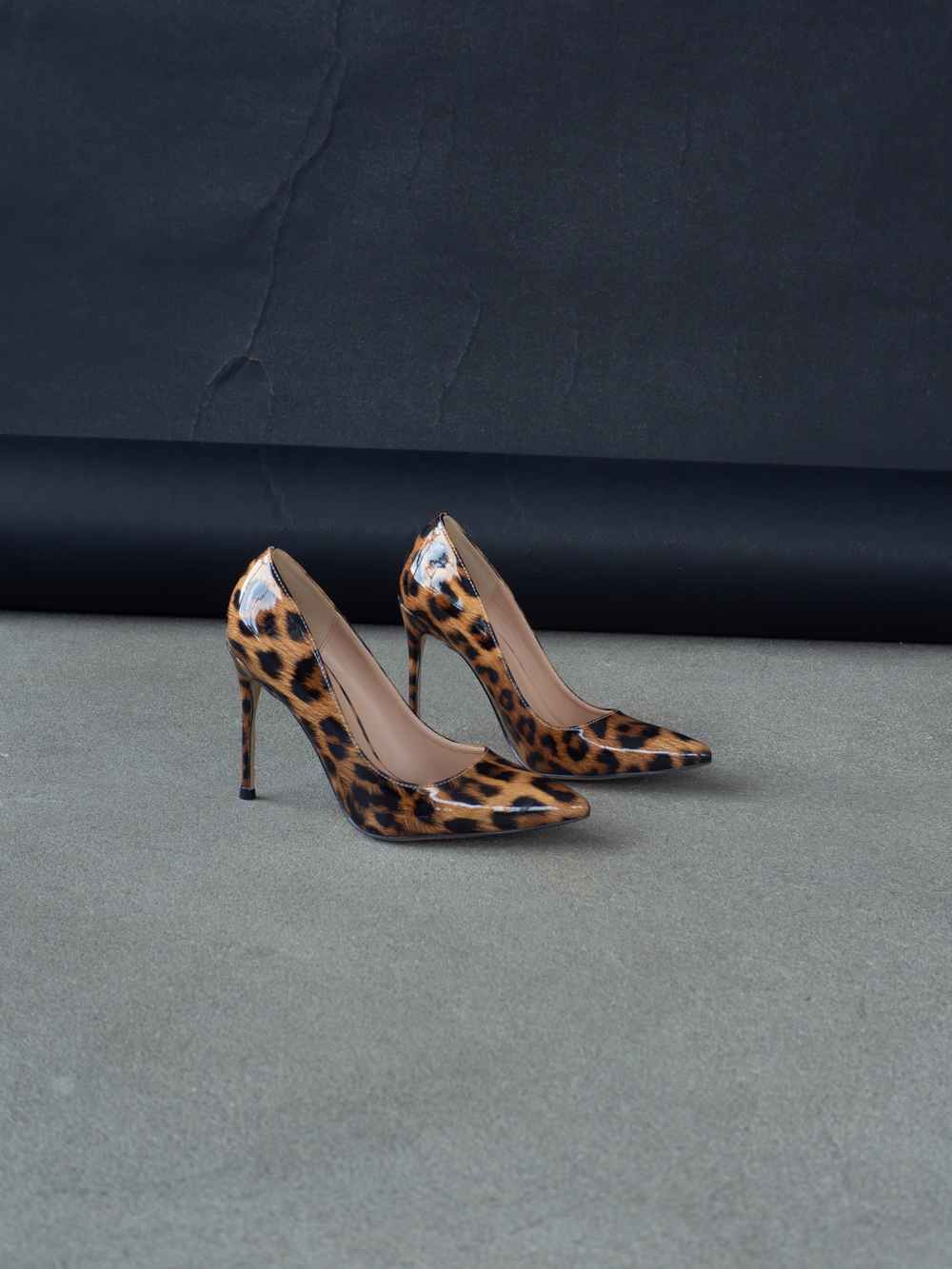 Женские туфли лодочки на шпильке - SHSS1004-010-lak-leo