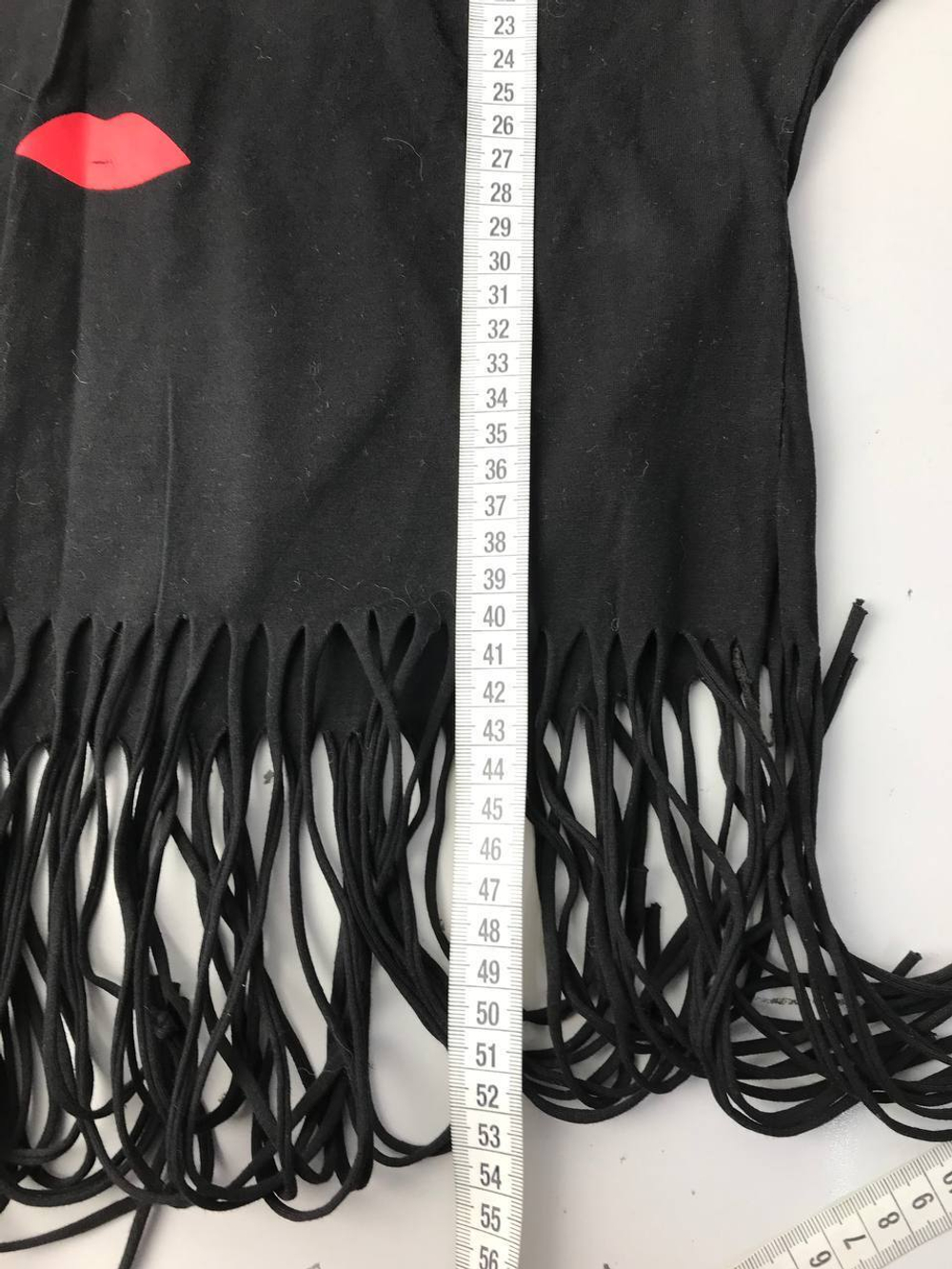 Футболка с бахромой 40/42  размер