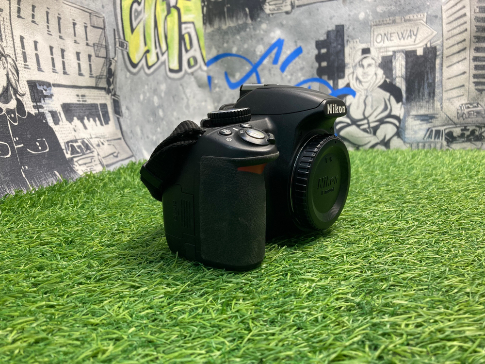 Nikon D3100 не включается