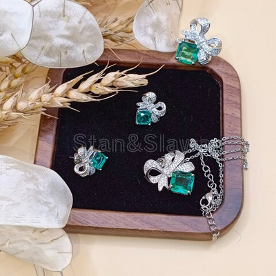 Ювелирное изделие "Бант"