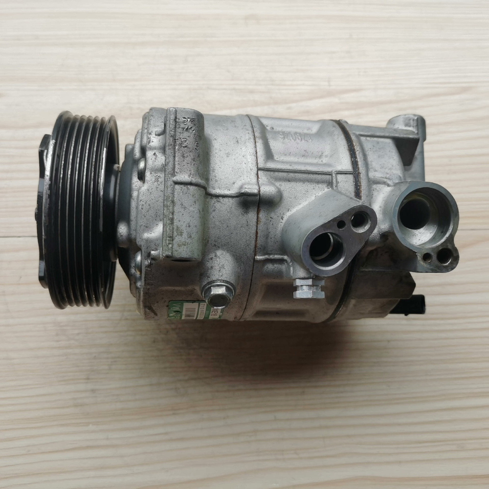 Компрессор кондиционера Volkswagen Passat, Jetta, CC, Tiguan, Touran, Lavida, Magotan