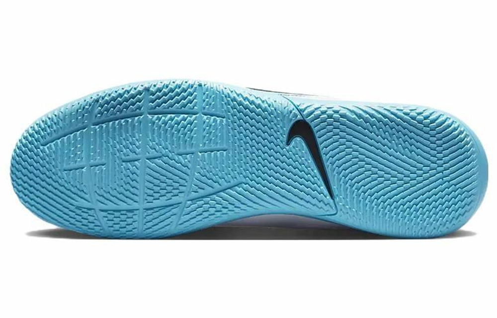 Кроссовки Nike Legend 9 Club Ic