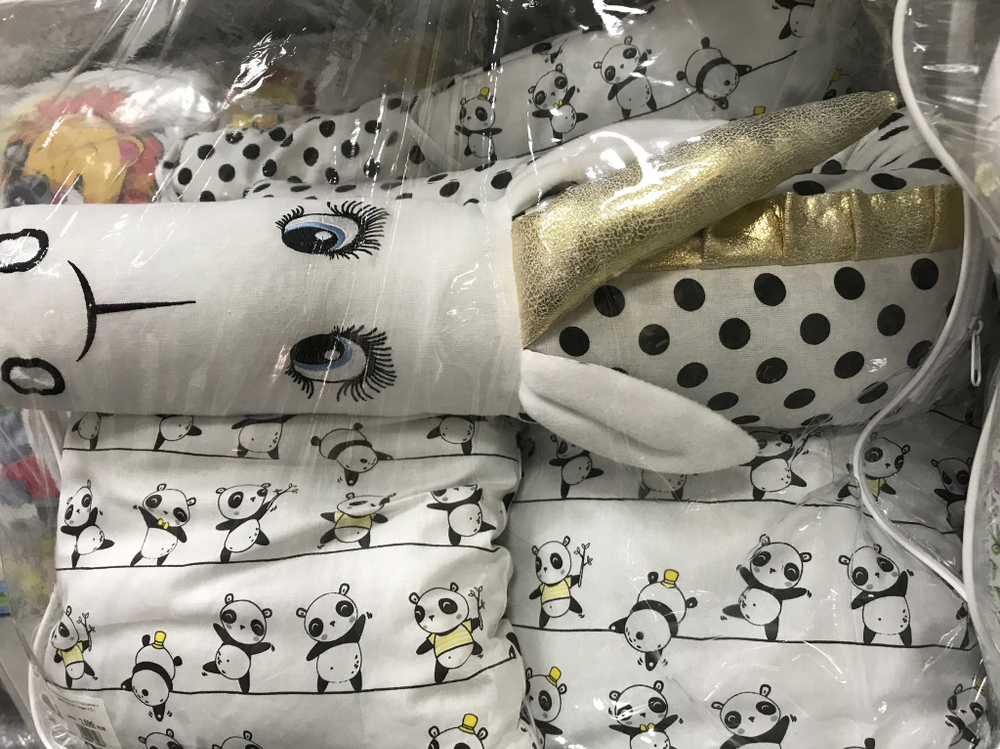 Бортики в кроватку из 8 подушечек + борт валик зоопарк (ИП Людин А.В.)