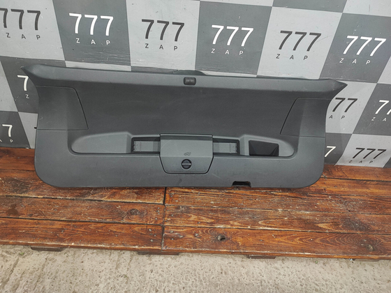 Обшивка крышки багажника Volkswagen Tiguan 2 16-нв Б/У Оригинал 5NA867601E