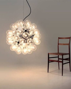 Эффектная дизайнерская люстра с прозрачными стеклянными плафонами в форме шаров ✨
