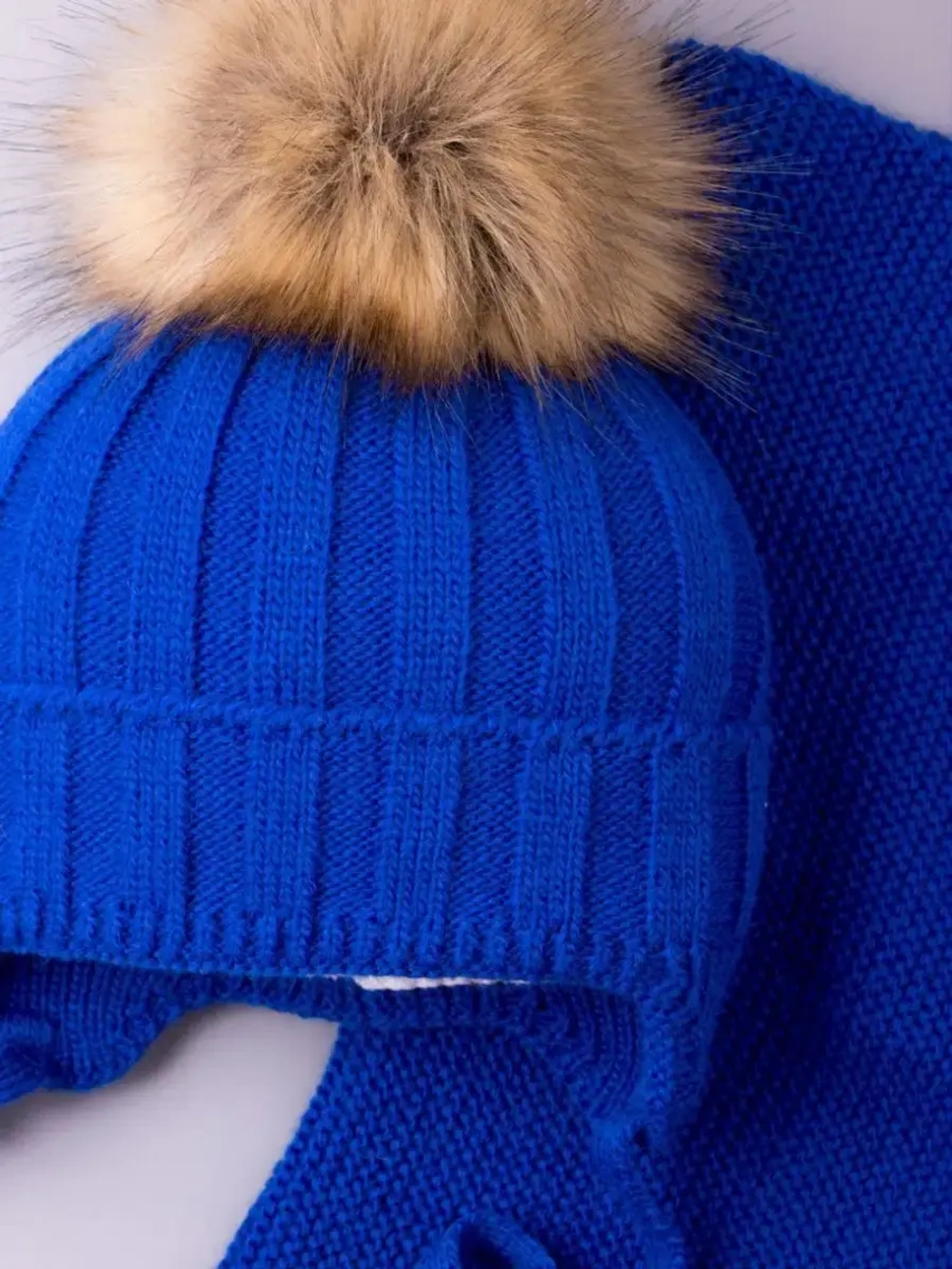 Шапка зимняя детская с помпоном и снуд