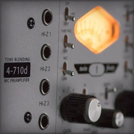 Universal Audio 4710D