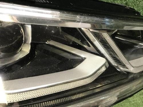 Битая Фара правая VW Tiguan 2 (2020-н.в.) Full LED