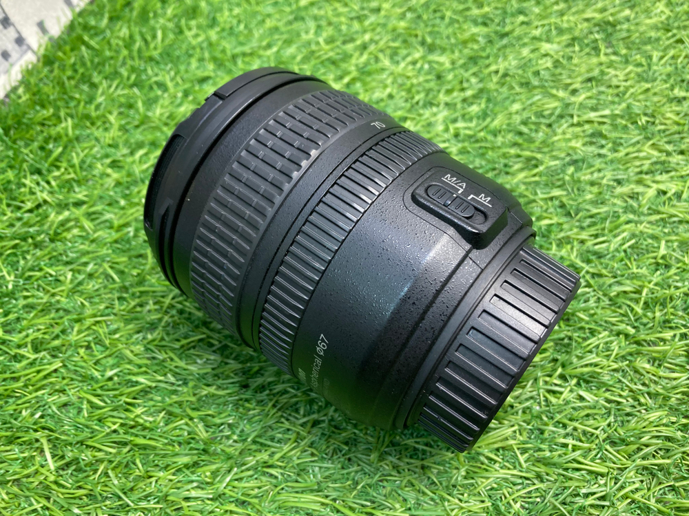 Nikon 18-70mm 3.5-4.5G ED-IF AF-S DX Zoom Nikkor