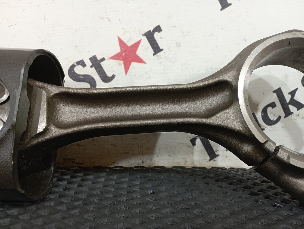 Поршень с шатуном