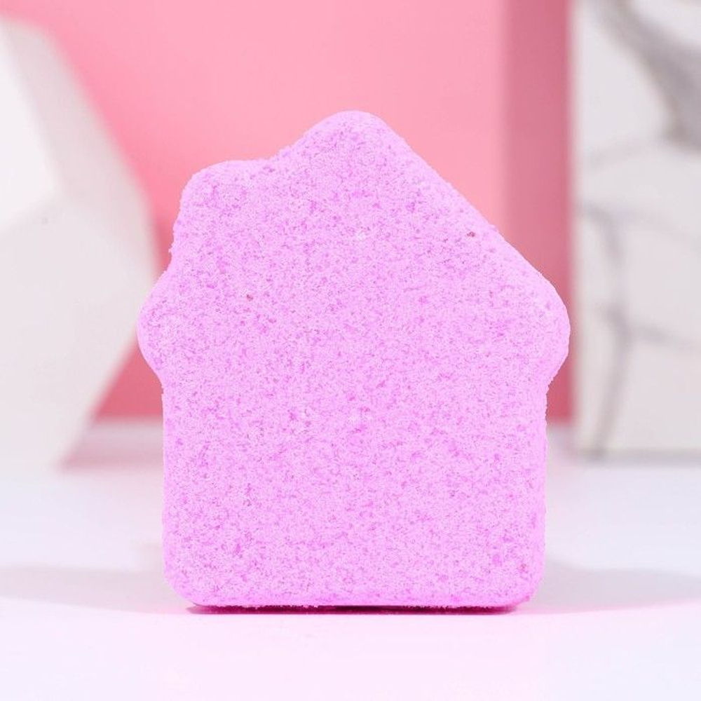 Бомбочка в форме пряничного домика с ароматом ягодного пирога - 140 гр.