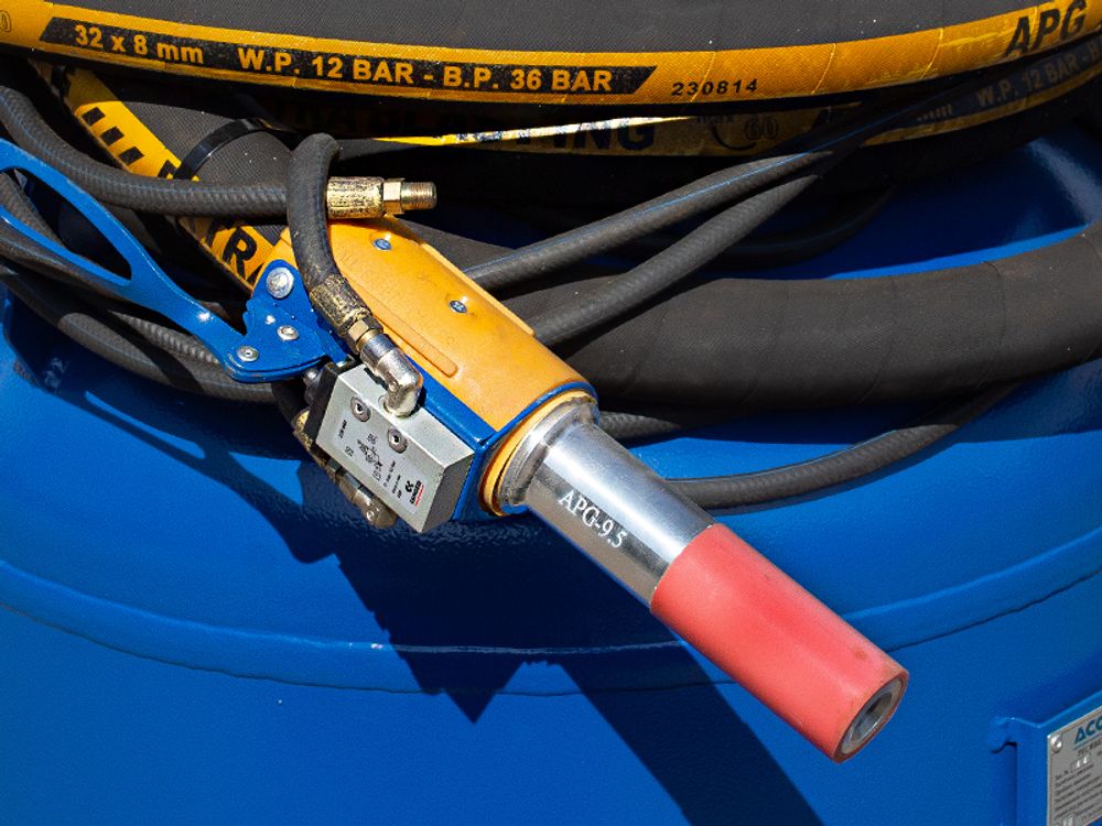 Пескоструйный аппарат АСО 150 с рукавом 10м