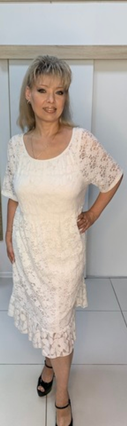 Белое гипюровое платье