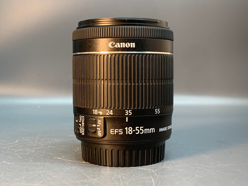 Canon 77D kit 18-55mm 3.5-5.6 IS STM 1650 кадров